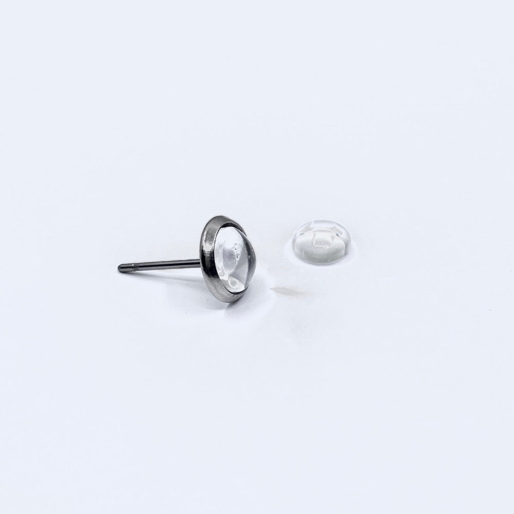 Glascabochon monterad på öronstift som användningsexempel, 6 mm diameter, glas