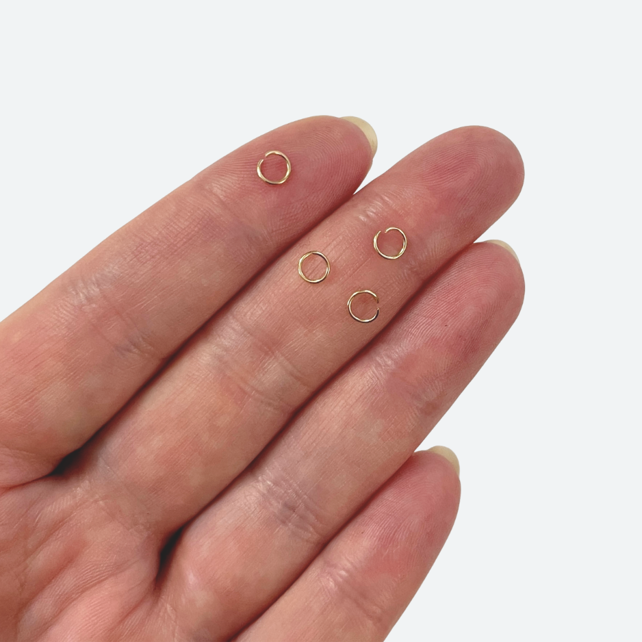 Öppna bindringar 5 x 0,6 mm, 18K guldpläterat rostfritt stål 304