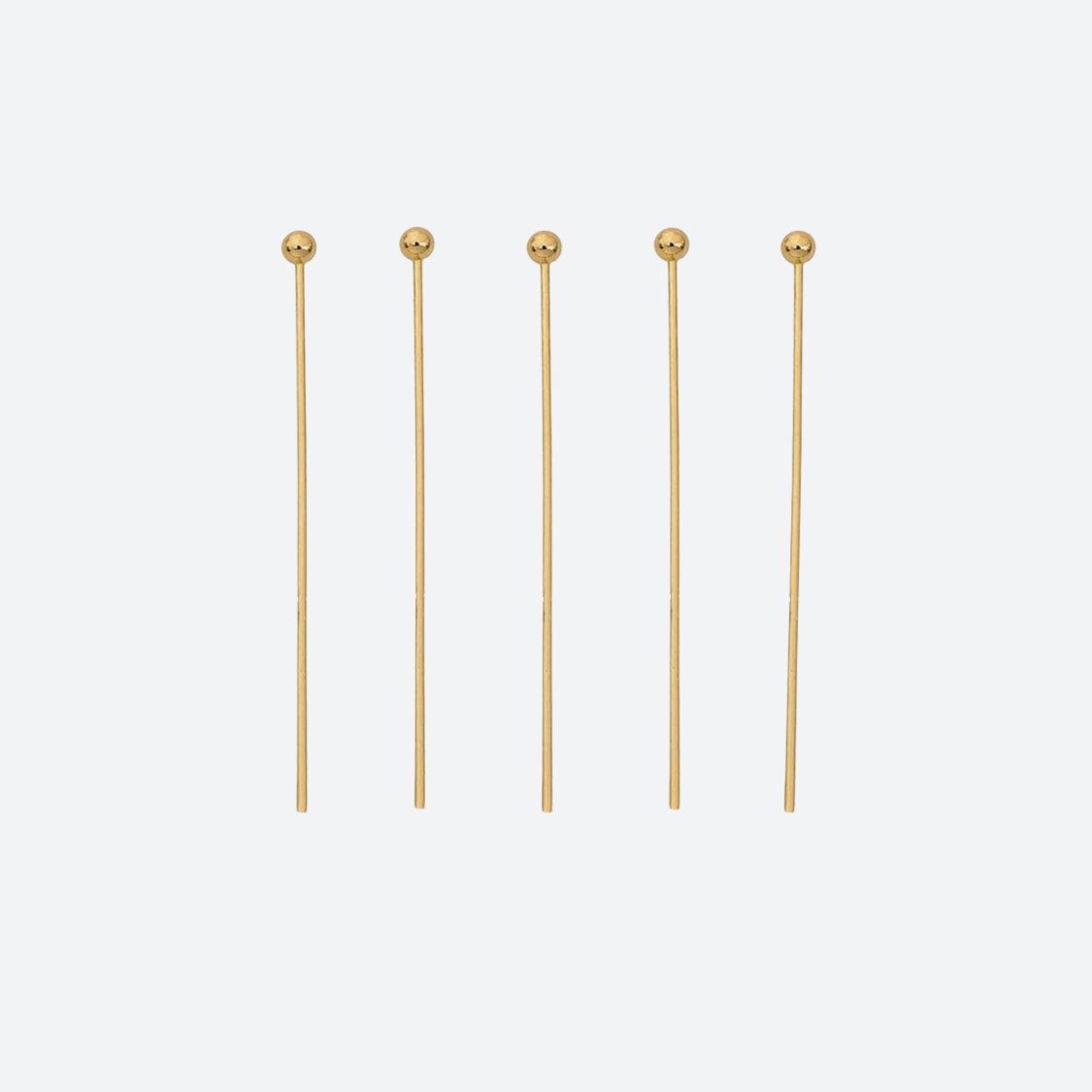 Useita kullattuja 30 mm korupiikkejä pallopäällä, 0,6 mm lanka, 18K PVD-kullattu kirurginteräs