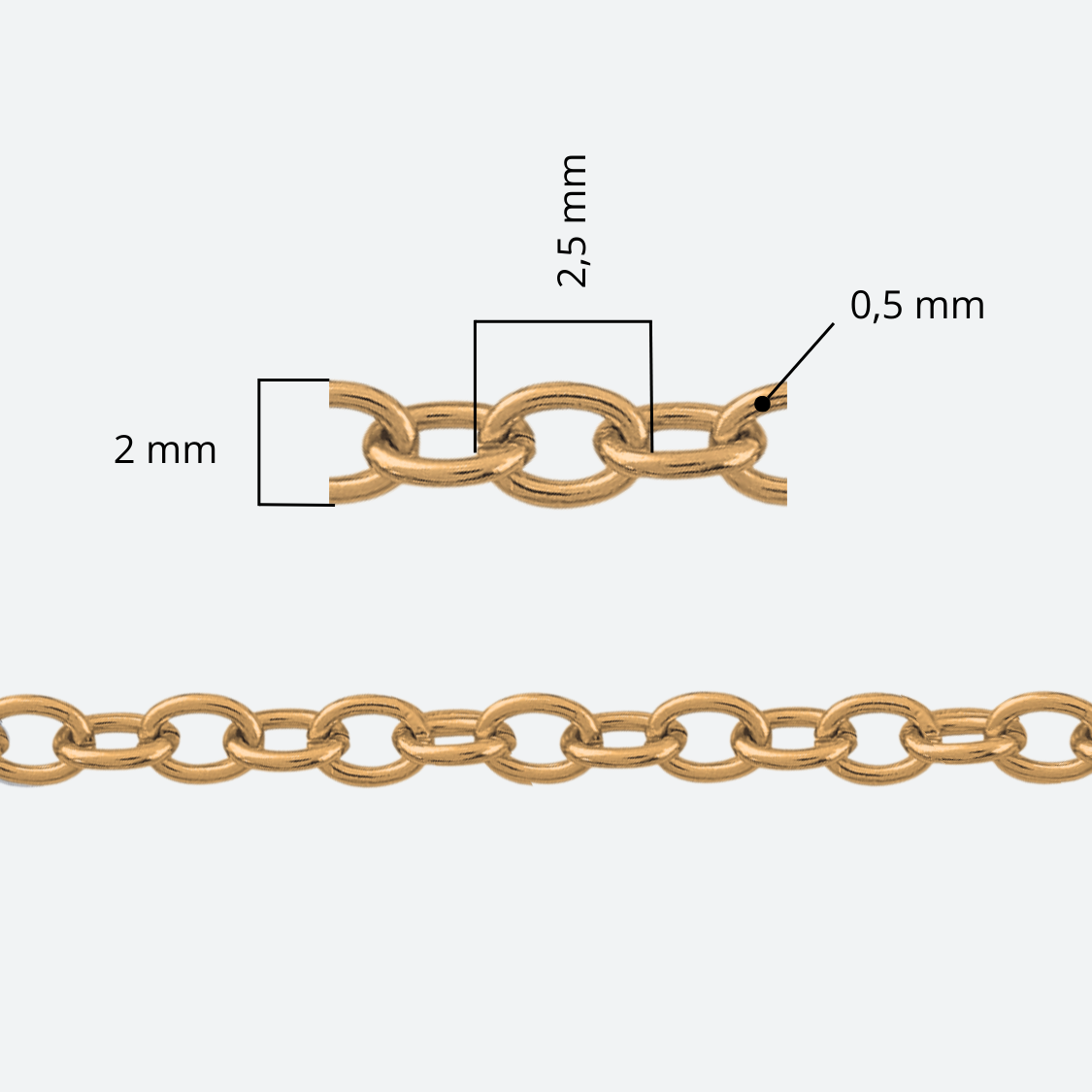 Kullattu ankkuriketju lähikuvana, soikeat sisäkkäiset lenkit 2 x 2,5 mm, PVD-kullattu