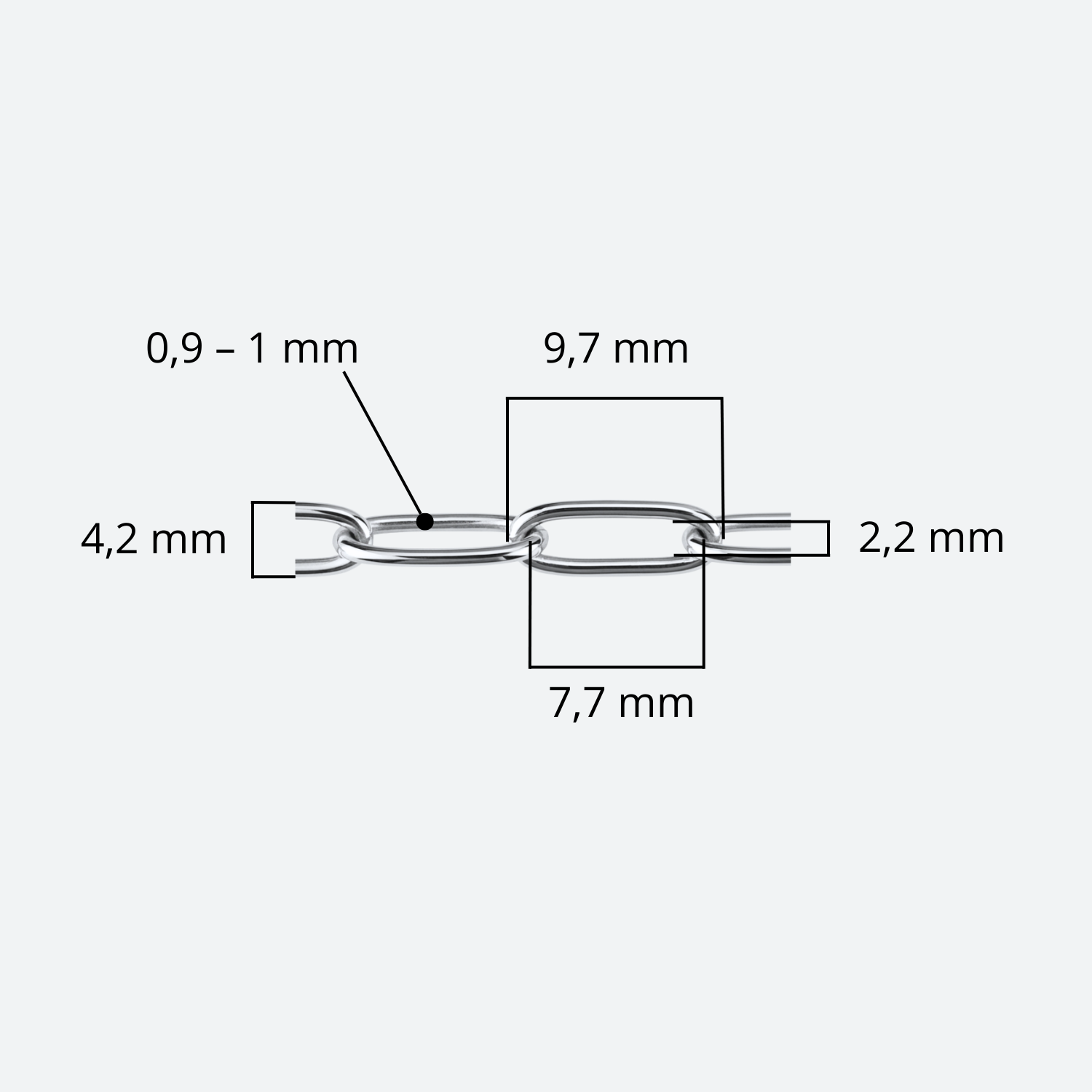 Paperclip-ketju lähikuvana, suorakulmaiset lenkit 9,7 x 4,2 mm kirurginteräs