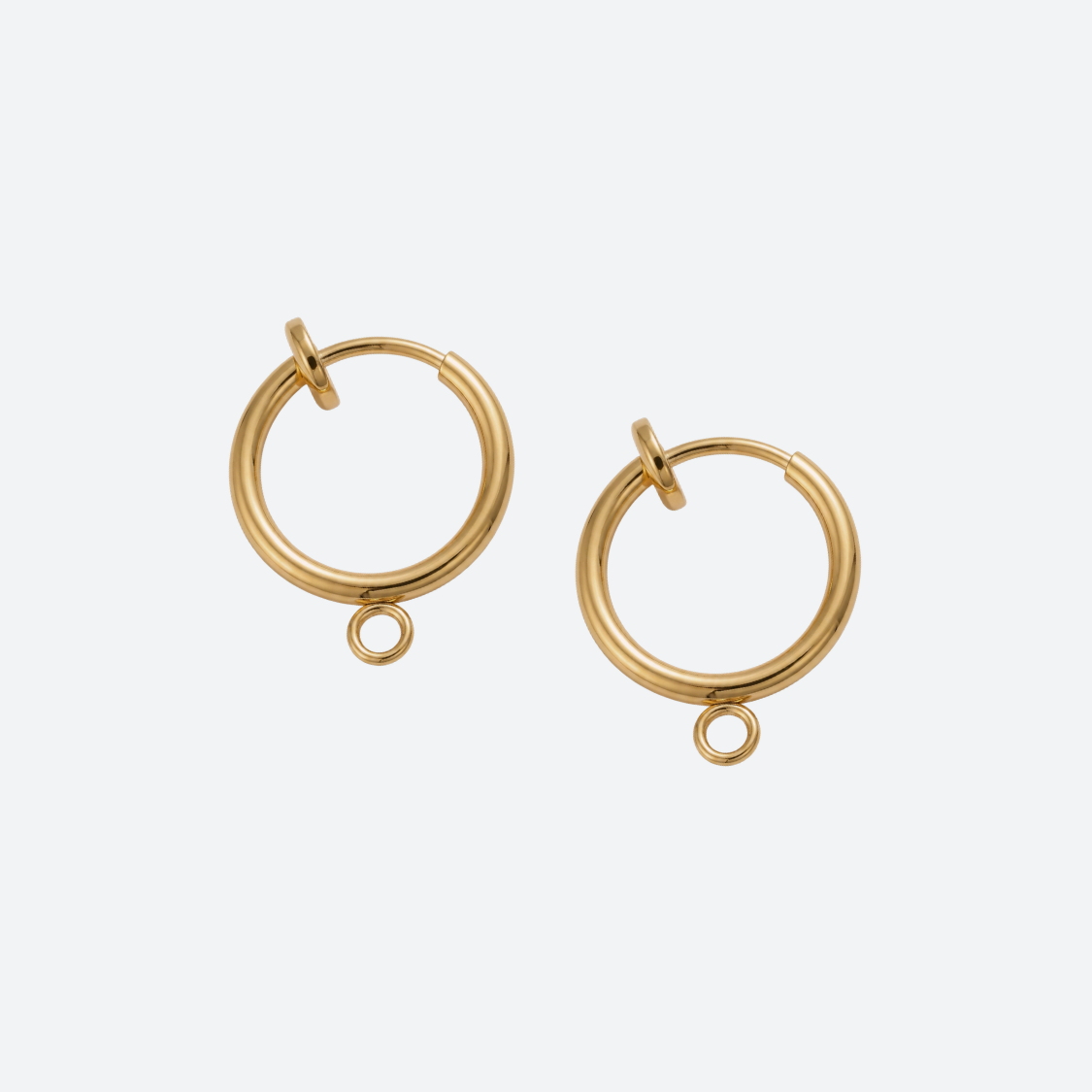 Huggie korvakorurenkaat 13 mm reiättömiin korviin, 24K kullattu kirurginteräs